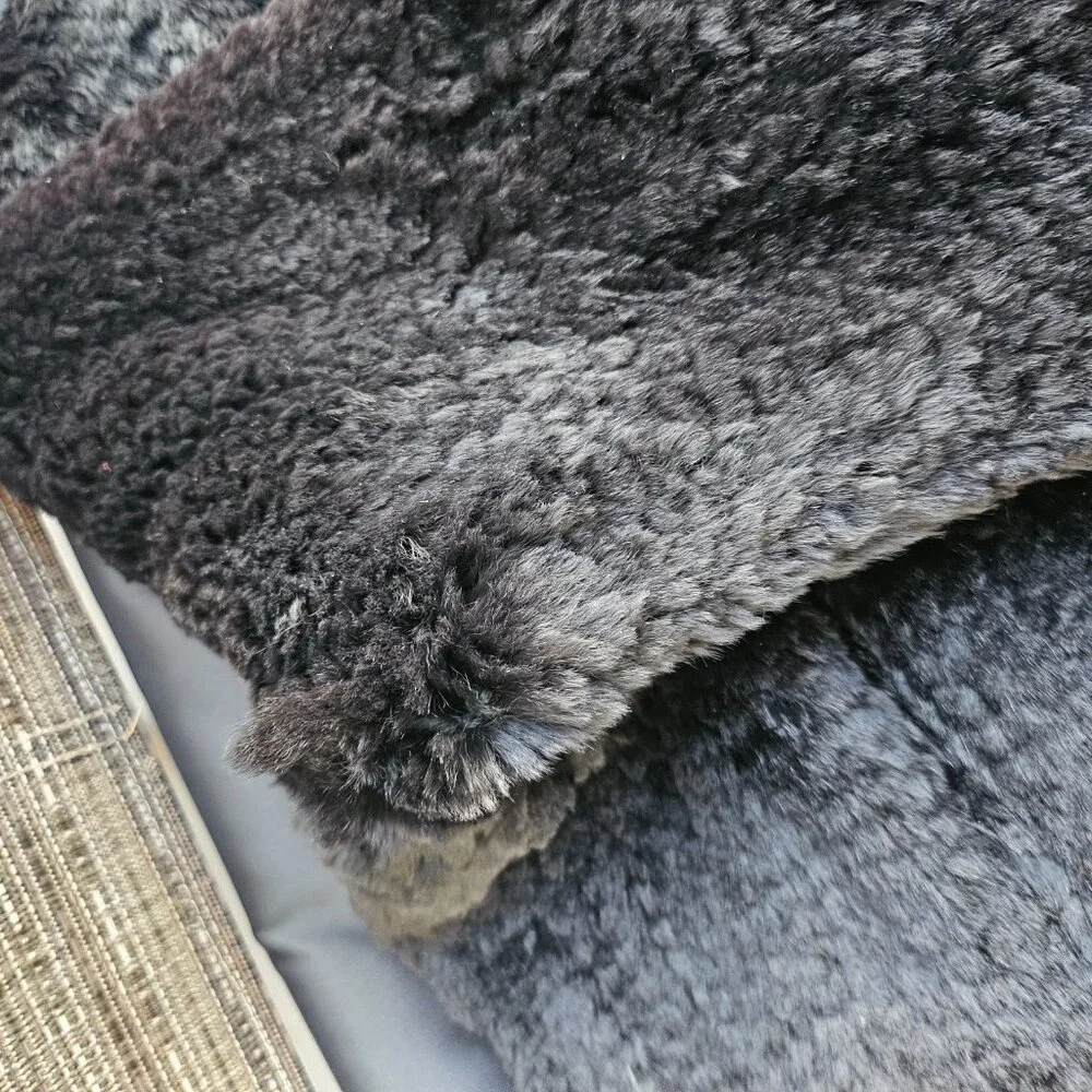 Fendi Fur Jacket - Vintage Luxury and Elegance - Picture 13 of 14